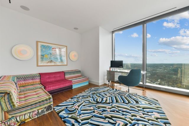 1 Dalton St 4604, Boston, MA 02199