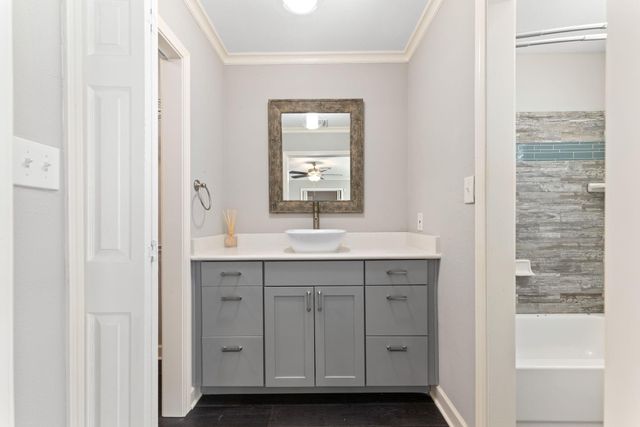 12219 Wessex Drive, Houston, TX 77089