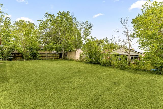 12219 Wessex Drive, Houston, TX 77089