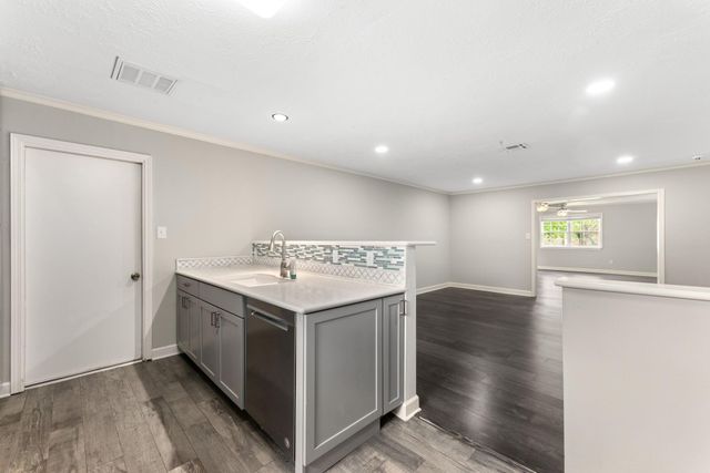 12219 Wessex Drive, Houston, TX 77089