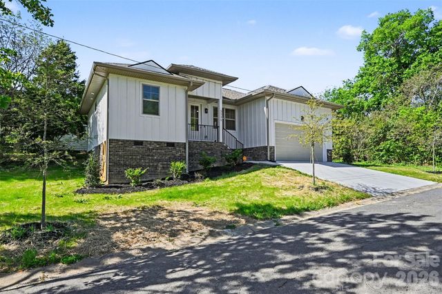 2225 Irma Street, Charlotte, NC 28216