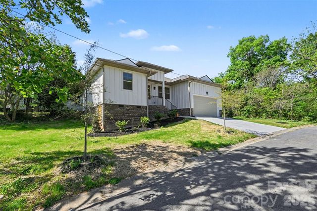 2225 Irma Street, Charlotte, NC 28216