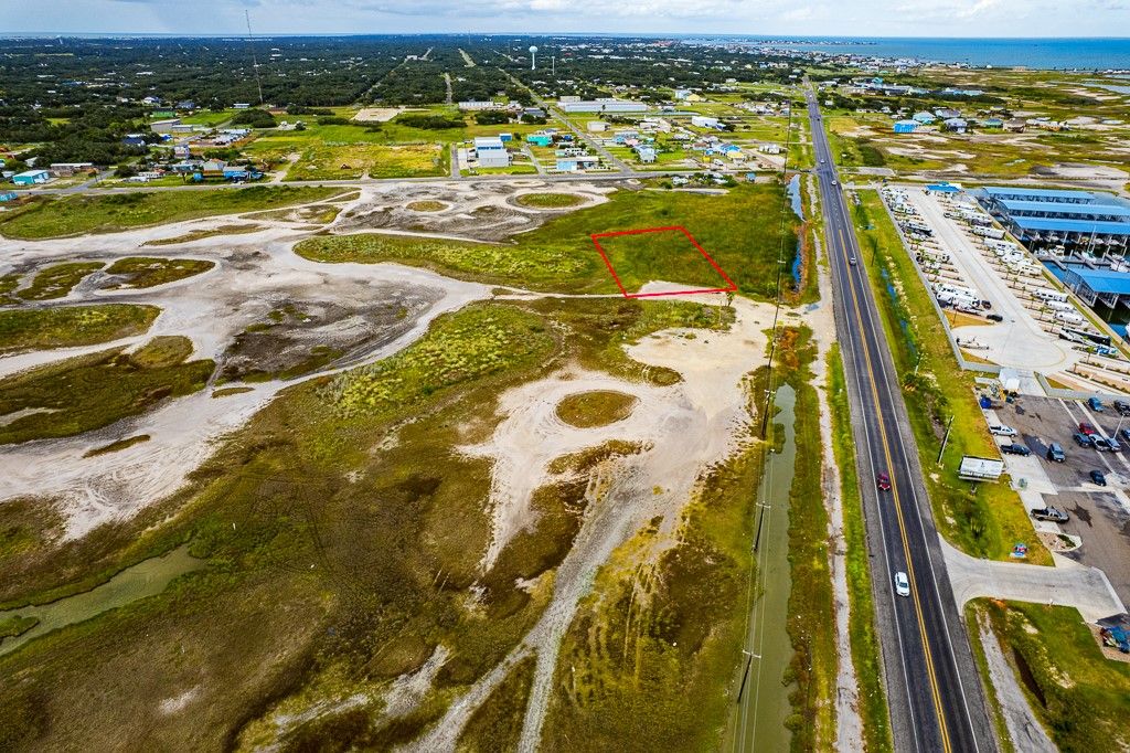 2203 S Doughty St, Rockport, TX 78382 — photo 3