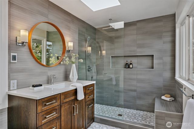 4123 55th Avenue SW, Seattle, WA 98116