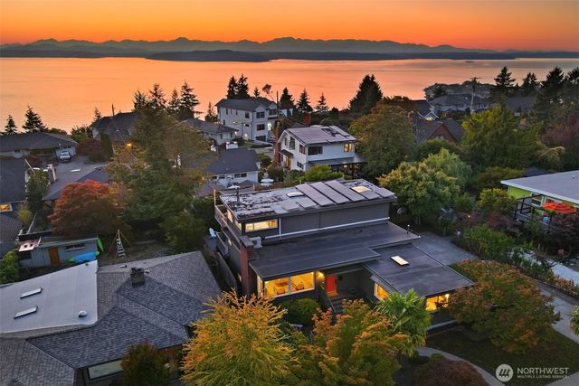 4123 55th Avenue SW, Seattle, WA 98116