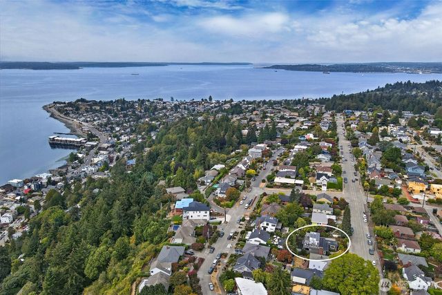 4123 55th Avenue SW, Seattle, WA 98116
