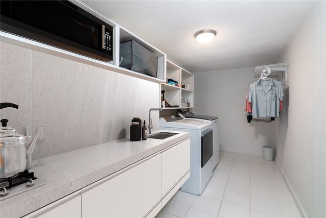 216 Vancouver Avenue, Warwick, RI 02886