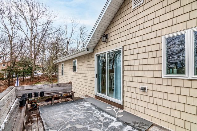216 Vancouver Avenue, Warwick, RI 02886