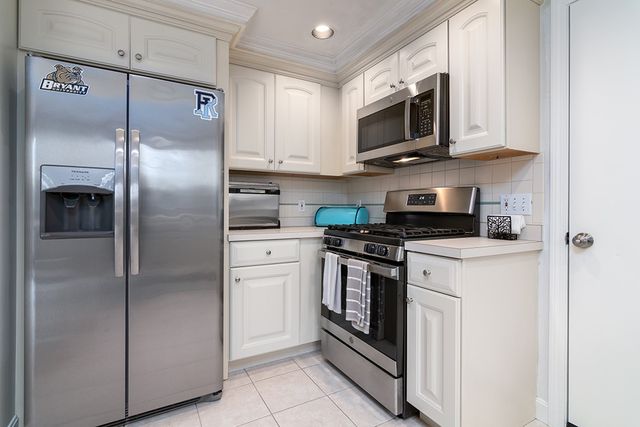 216 Vancouver Avenue, Warwick, RI 02886