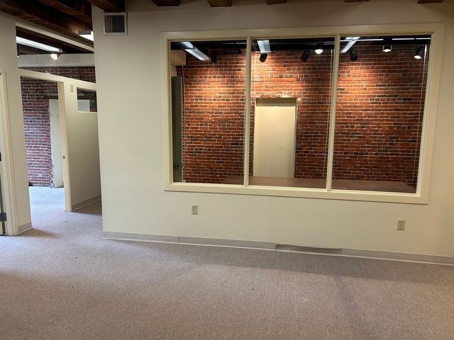 28 Atlantic Ave 232, Boston, MA 02110