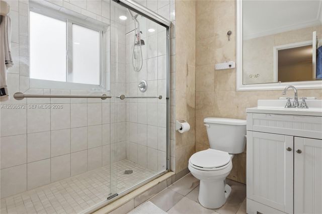 1040 Crystal Lake Dr 3 3, Deerfield Beach, FL 33064
