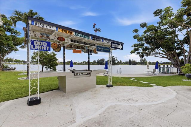 1040 Crystal Lake Dr 3 3, Deerfield Beach, FL 33064