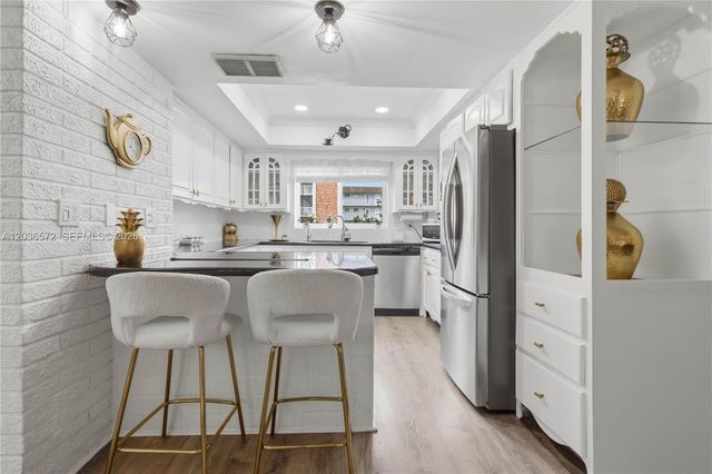 1040 Crystal Lake Dr 3 3, Deerfield Beach, FL 33064