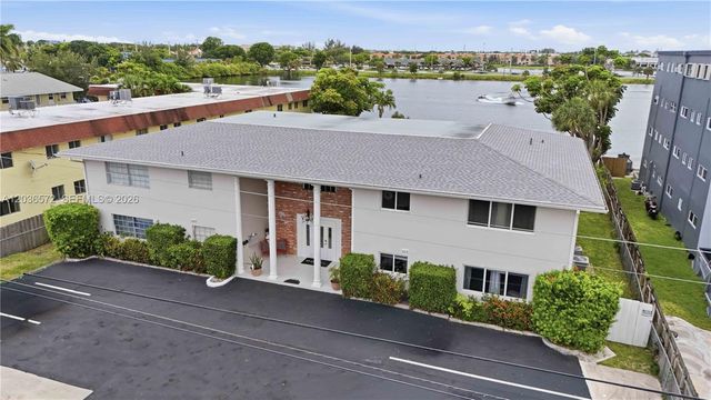 1040 Crystal Lake Dr 3 3, Deerfield Beach, FL 33064