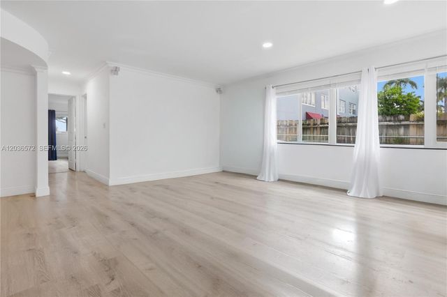 1040 Crystal Lake Dr 3 3, Deerfield Beach, FL 33064