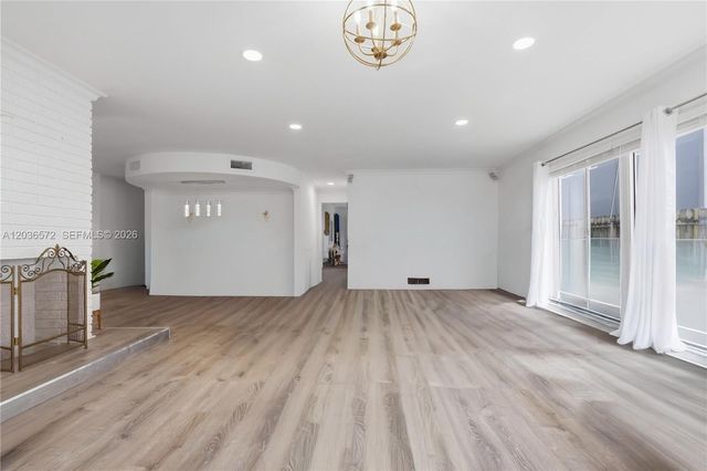 1040 Crystal Lake Dr 3 3, Deerfield Beach, FL 33064