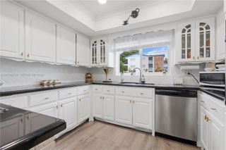 1040 Crystal Lake Dr 3 3, Deerfield Beach, FL 33064