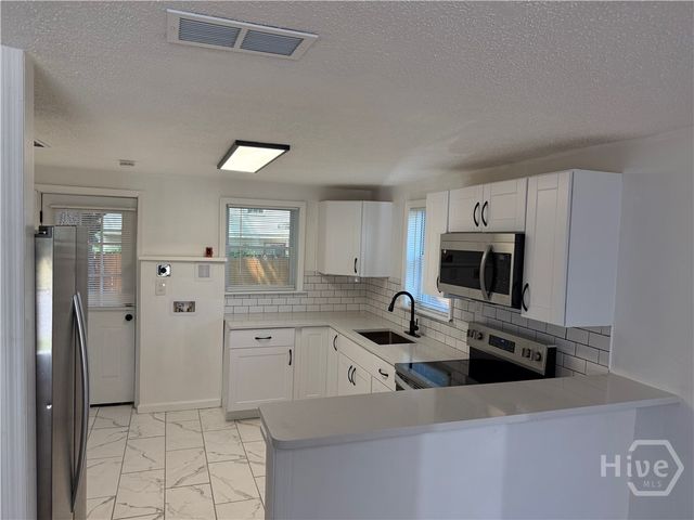 239 Jenks Street, Savannah, GA 31415