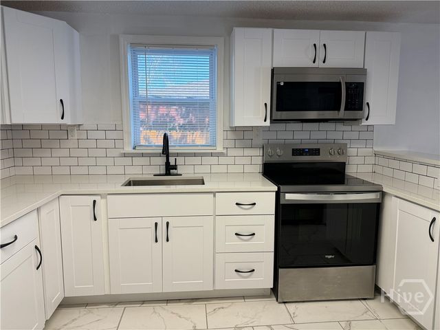 239 Jenks Street, Savannah, GA 31415