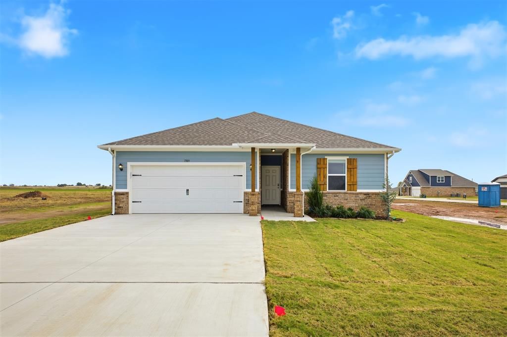 1709 Oak Way, Tuttle, OK 73089