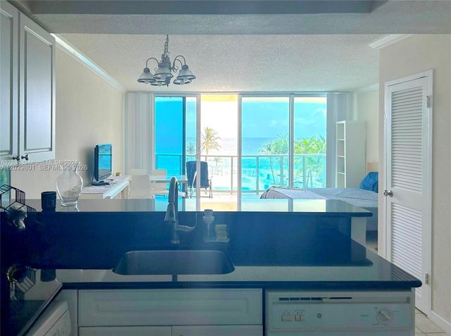 2501 S Ocean Dr 424, Hollywood, FL 33019