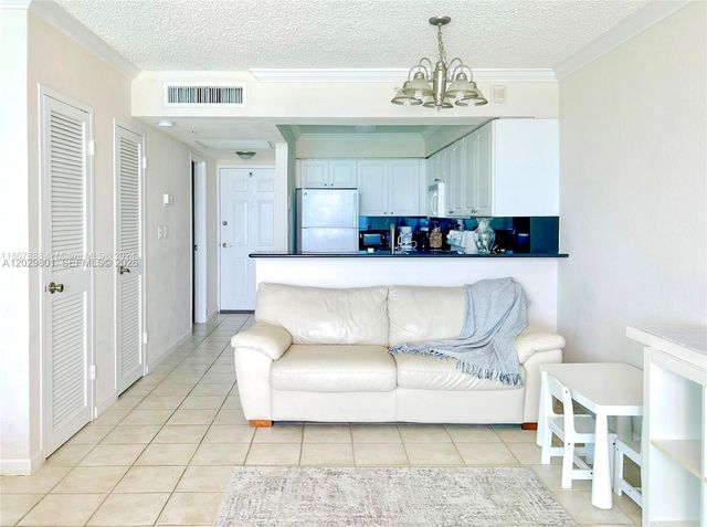 2501 S Ocean Dr 424, Hollywood, FL 33019