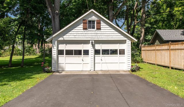46 N Parsonage Street, Rhinebeck, NY 12572