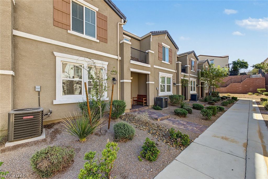 1180 Gypsum Hills Court, Henderson, NV 89002 — photo 4