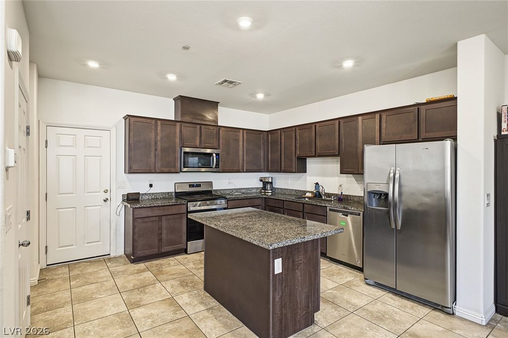 1180 Gypsum Hills Court, Henderson, NV 89002 — photo 5