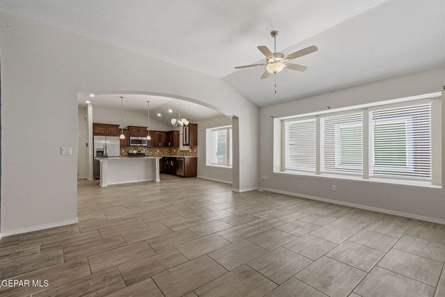 1093 SUMMER RAIN, El Paso, TX 79928