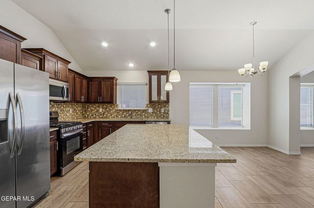 1093 SUMMER RAIN, El Paso, TX 79928