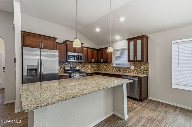 1093 SUMMER RAIN, El Paso, TX 79928