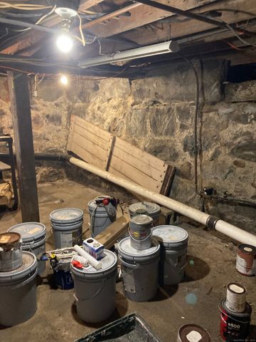 231 Poquonnock Road, Groton, CT 06340