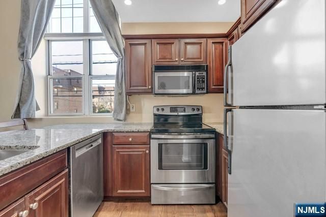 450 7th Street 1D, Hoboken, NJ 07030