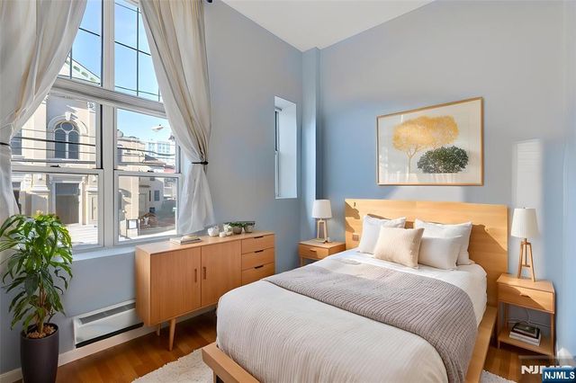 450 7th Street 1D, Hoboken, NJ 07030