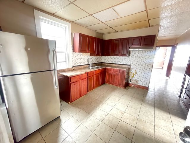 2512 W 45th Place, Chicago, IL 60632
