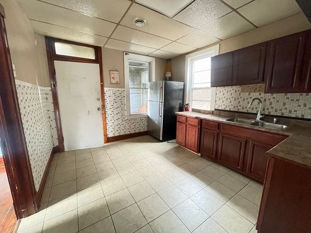 2512 W 45th Place, Chicago, IL 60632
