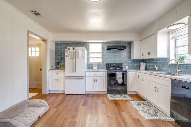 610 N Mesquite Street, Hico, TX 76457