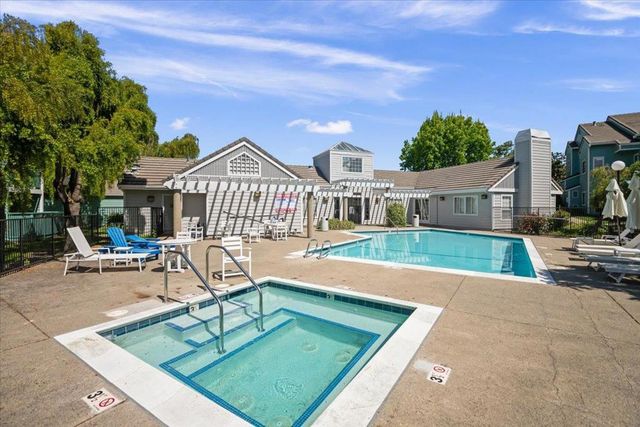 511 Dursey Drive, Pinole, CA 94564