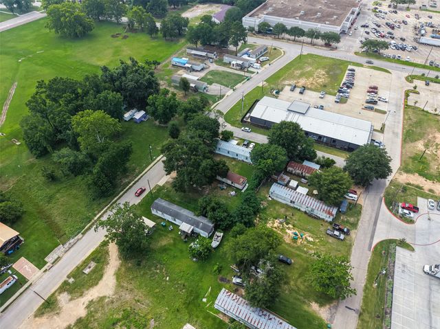 403 Young Street, Willis, TX 77378