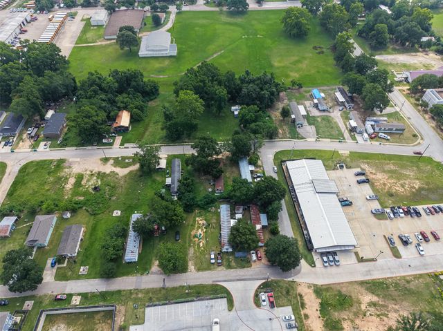 403 Young Street, Willis, TX 77378
