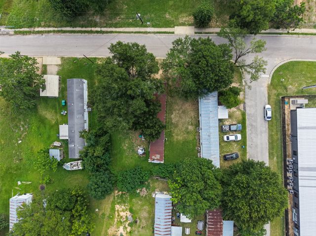 403 Young Street, Willis, TX 77378
