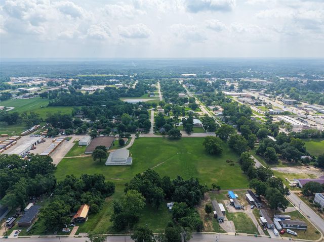 403 Young Street, Willis, TX 77378