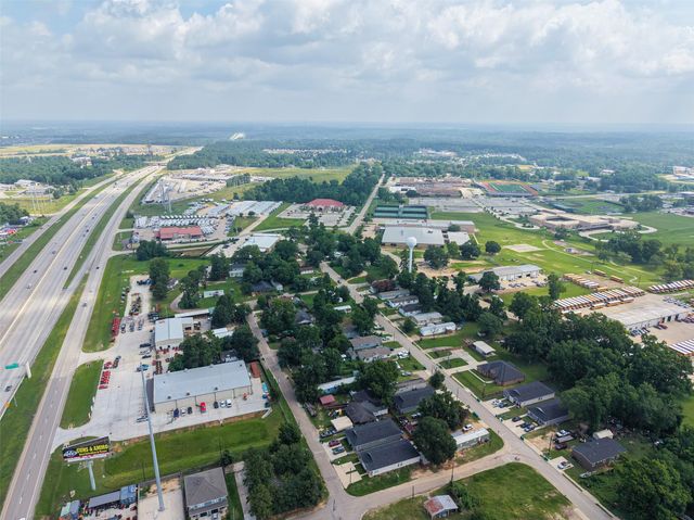 403 Young Street, Willis, TX 77378