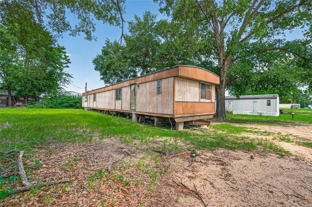 403 Young Street, Willis, TX 77378