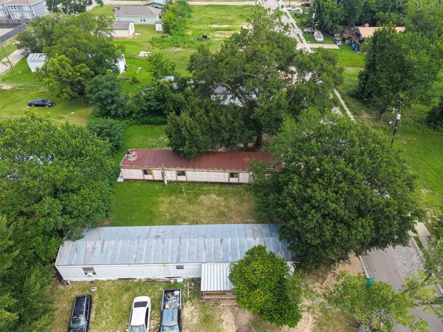 403 Young Street, Willis, TX 77378