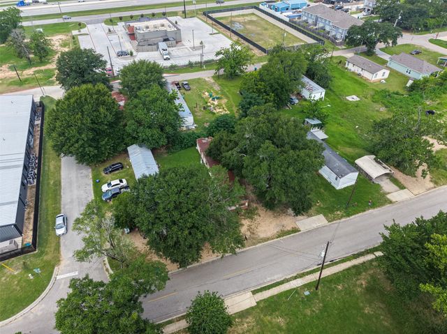 403 Young Street, Willis, TX 77378