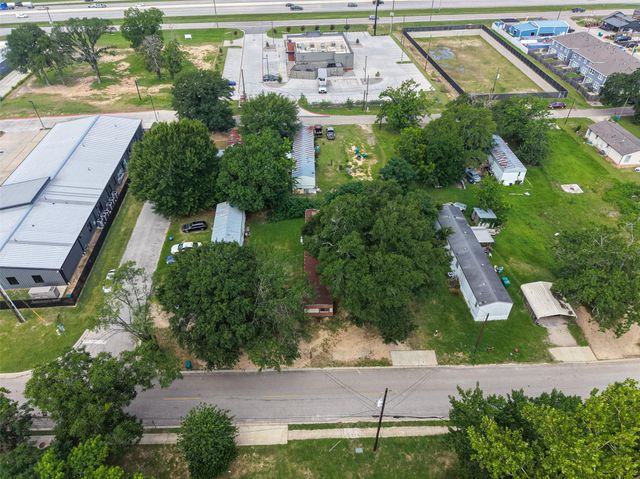 403 Young Street, Willis, TX 77378