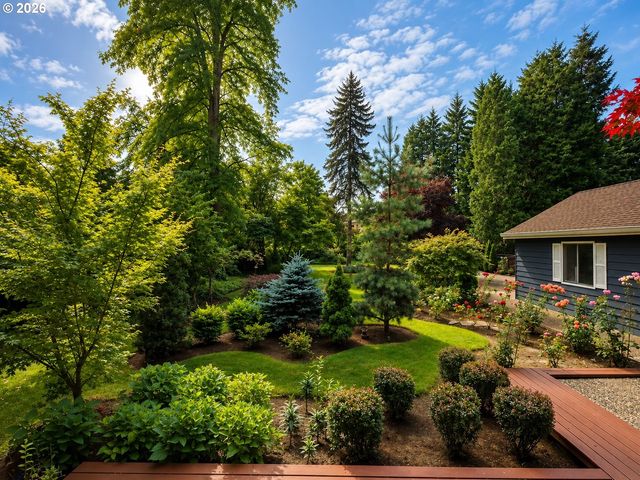 21760 Sw RIBERA Ln, West Linn, OR 97068