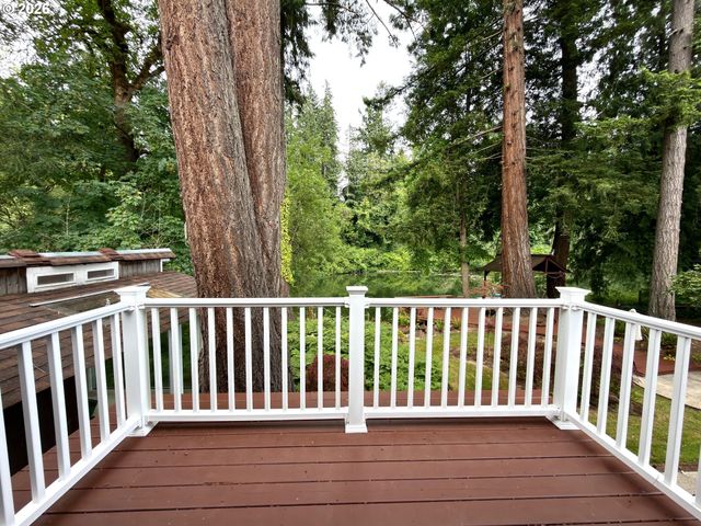 21760 Sw RIBERA Ln, West Linn, OR 97068